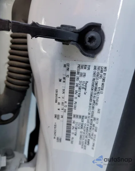 2013 Ford Focus Se z USA, uszkodzony, nr VIN 1FADP3F2XDL325935